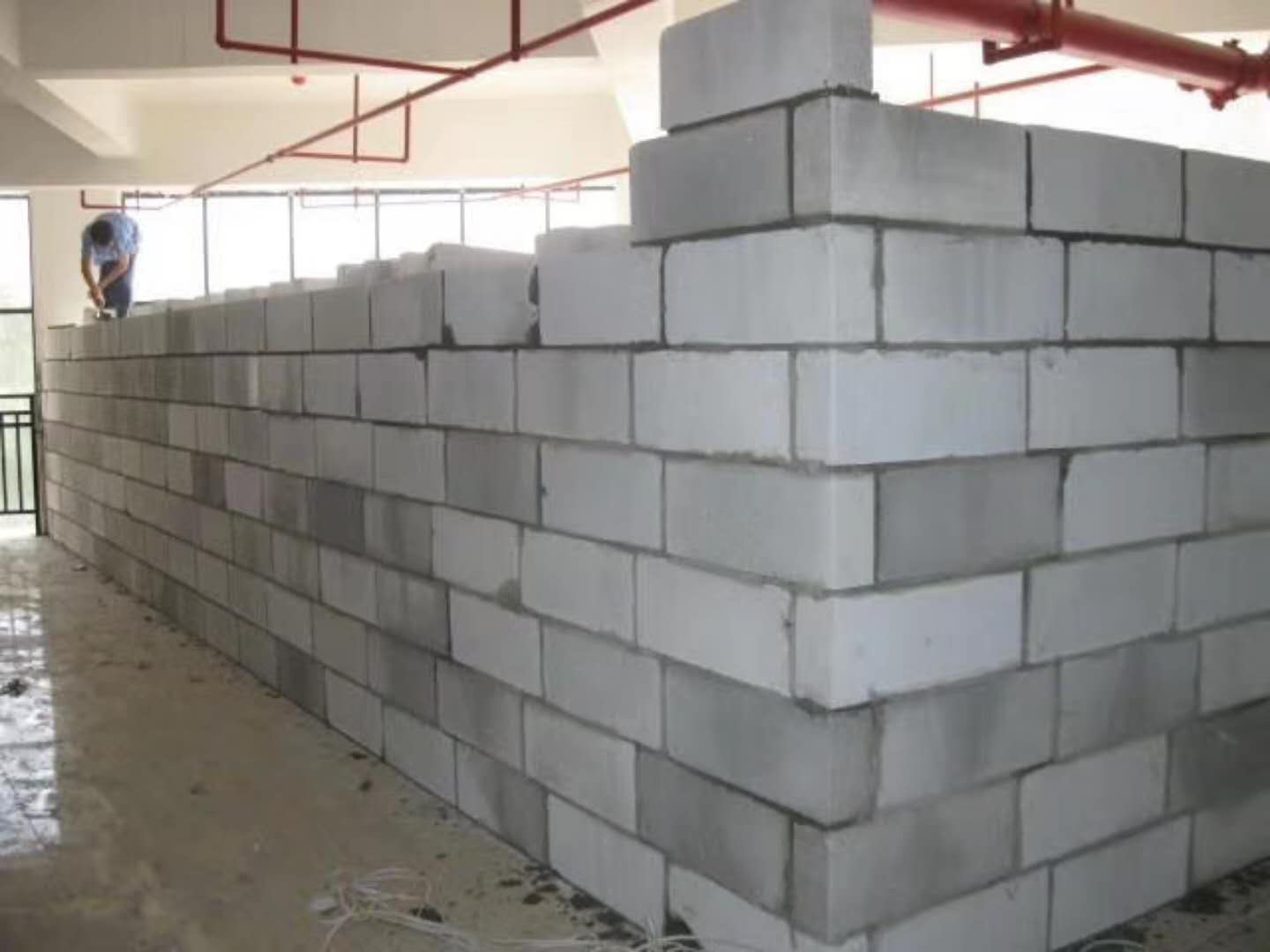 怎样蒸压加气混凝土砌块承重墙静力和抗震性能的研究